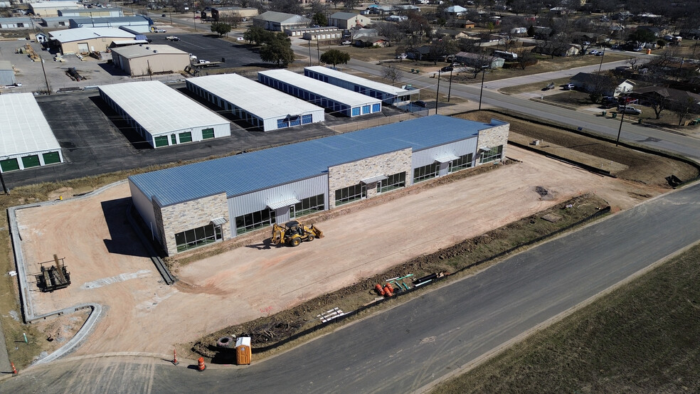 2205 Warehouse Cir, Marble Falls, TX à louer - Photo de l’immeuble – Image 1 sur 10