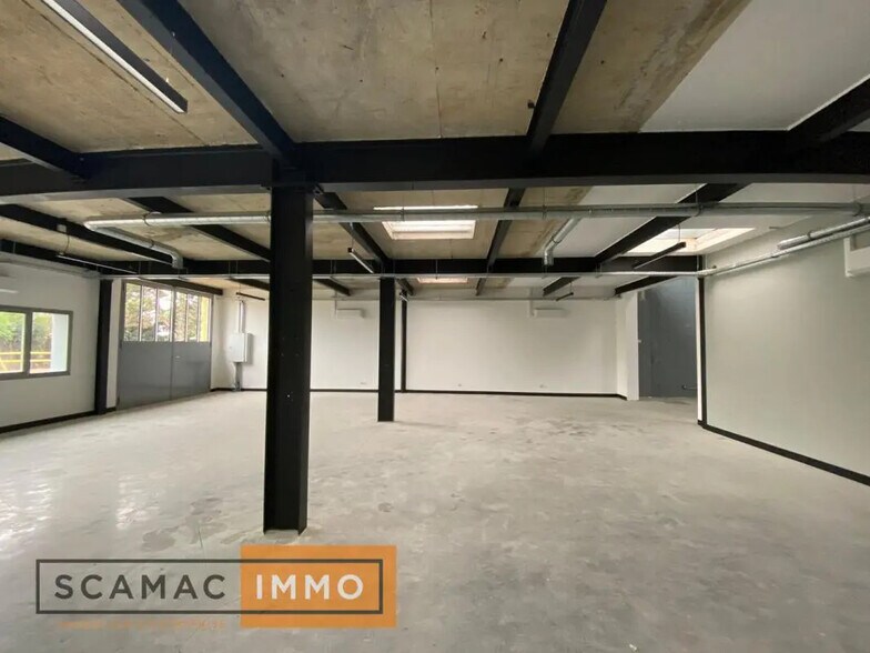 269 Rue Du Maréchal Juin, Vaux-le-Pénil à louer - Photo de l’immeuble – Image 2 sur 4