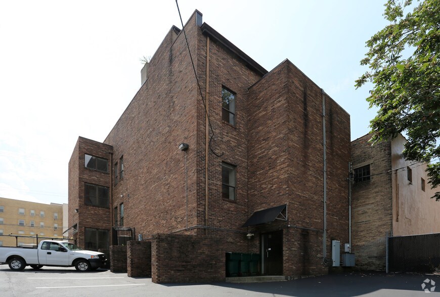 230 Findlay St, Cincinnati, OH à vendre - Photo de l’immeuble – Image 2 sur 31