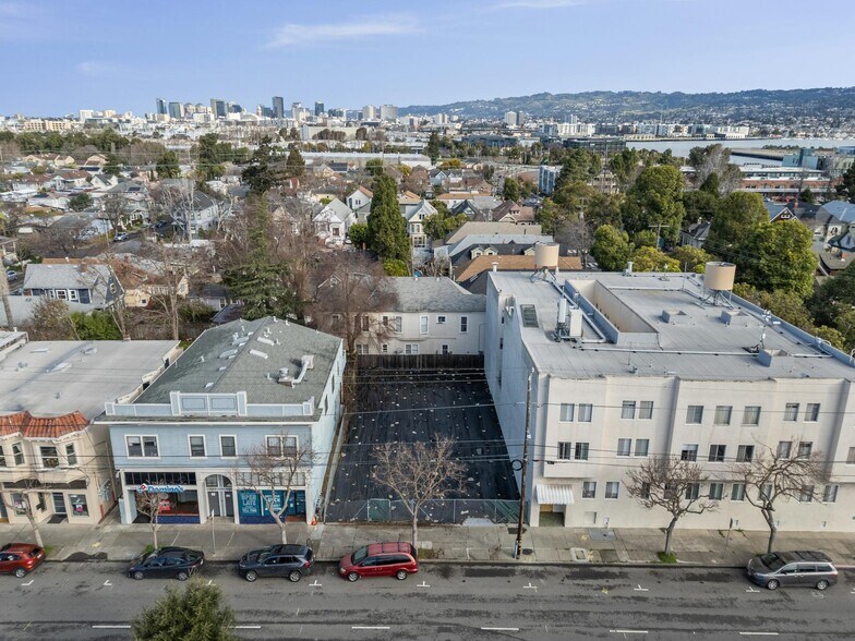 1217 Lincoln, Alameda, CA à vendre - Photo de l’immeuble – Image 3 sur 10