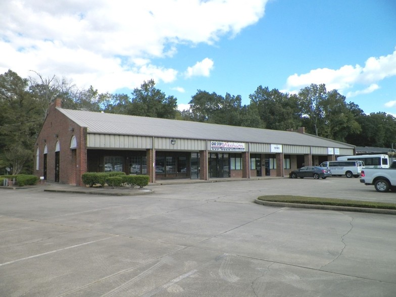 2424 Old Sterlington Rd, Monroe, LA à louer - Photo de l’immeuble – Image 3 sur 57