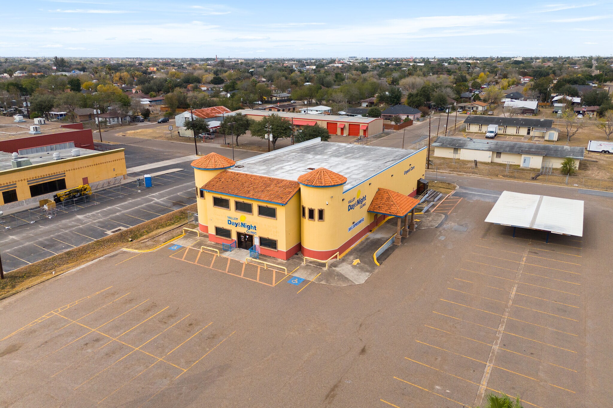 305 Expressway 83, Mission, TX à vendre Photo de l’immeuble– Image 1 sur 75