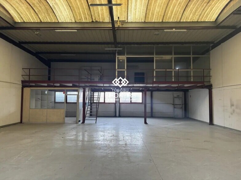 Industriel/Logistique dans Le Blanc-Mesnil à louer - Photo de l’immeuble – Image 1 sur 6