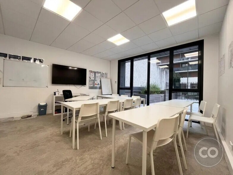 Bureau dans Boulogne-Billancourt à louer - Photo de l’immeuble – Image 3 sur 8