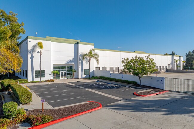 Plus de détails pour 2360 Boswell Rd, Chula Vista, CA - Industriel/Logistique à vendre
