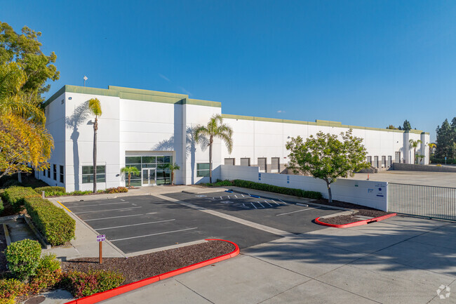 Plus de détails pour 2360 Boswell Rd, Chula Vista, CA - Industriel/Logistique à louer