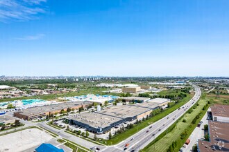 1 Royal Gate Blvd, Vaughan, ON - VUE AÉRIENNE  vue de carte