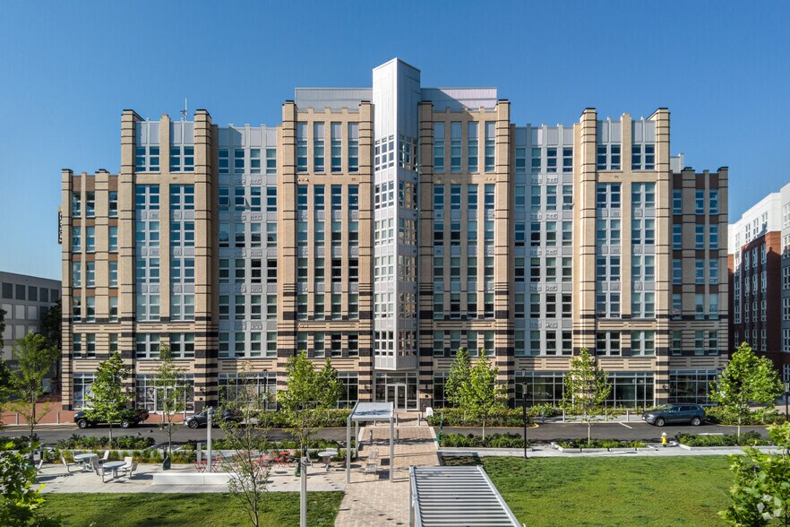 1100 N Fayette St, Alexandria, VA à louer - Photo de l’immeuble – Image 1 sur 12