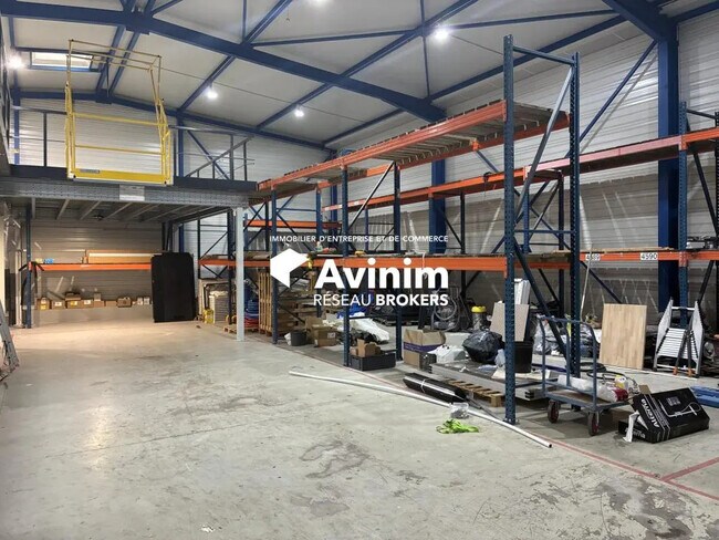 Plus de détails pour Industriel/Logistique à louer
