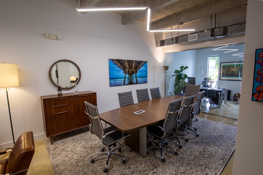 5901 SW 74th St, Miami, FL à louer - Photo intérieure – Image 3 sur 11