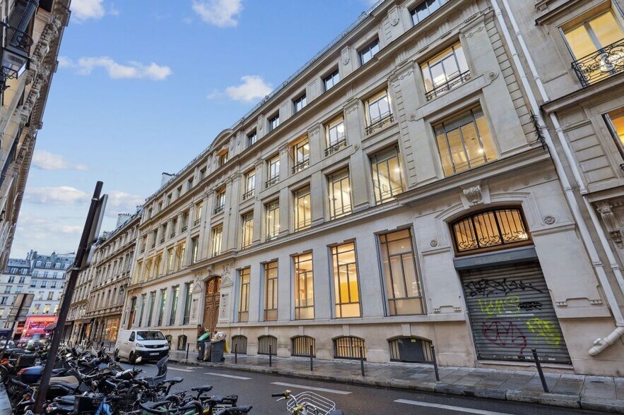 10-10 Rue D'Uzes, Paris à louer - Photo de l’immeuble – Image 2 sur 27