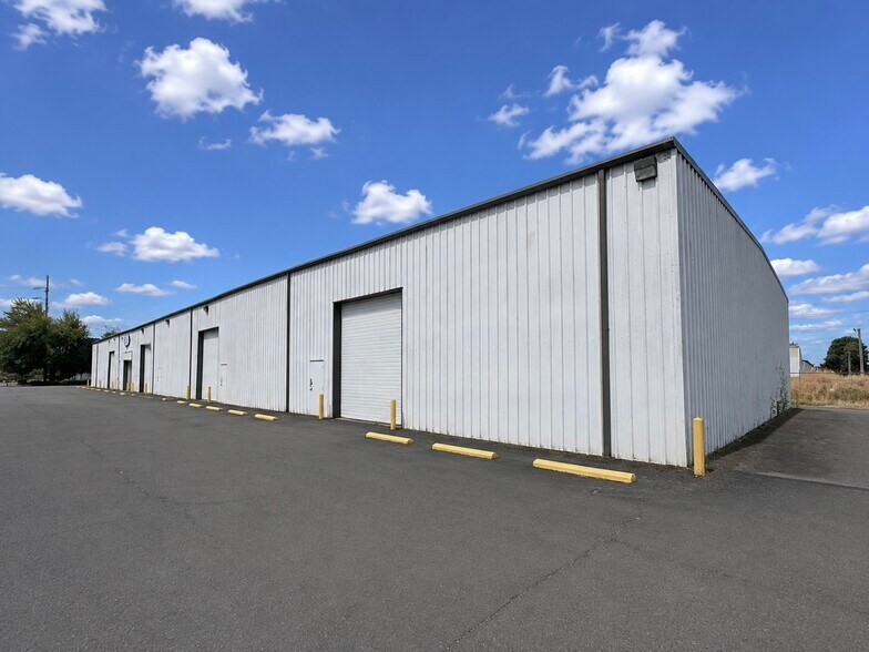 902 Industrial Way, Longview, WA à vendre - Photo de l’immeuble – Image 3 sur 10
