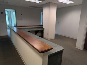 1822 E Highway 54, Durham, NC à louer Photo intérieure– Image 2 sur 5