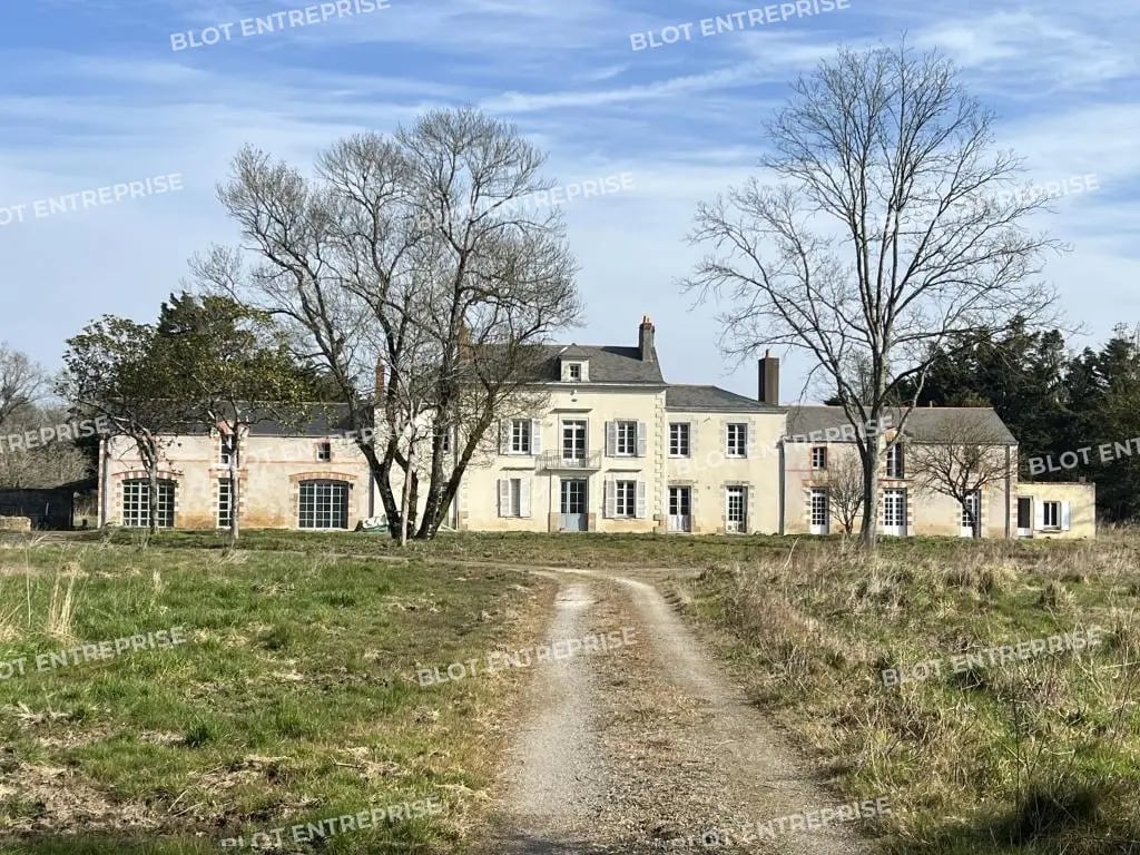 Bureau dans Les Sorinières à vendre Photo de l’immeuble– Image 1 sur 13