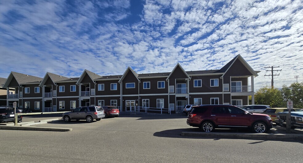 475 1st Av NW, Weyburn, SK à vendre - Photo de l’immeuble – Image 1 sur 3