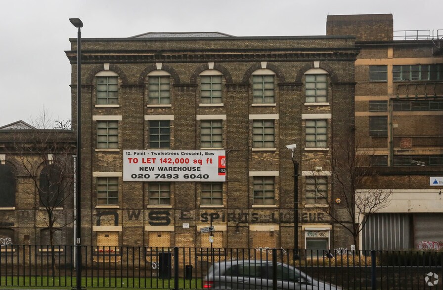23-26 Gillender St, Londres à louer - Photo de l’immeuble – Image 3 sur 4