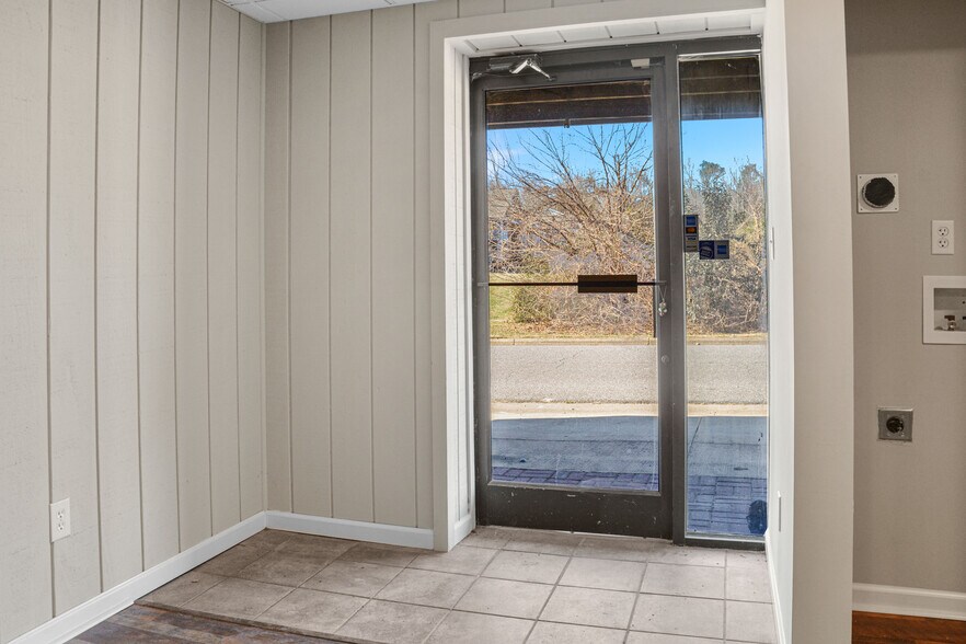300 E Gold St, Kings Mountain, NC à louer - Photo intérieure – Image 3 sur 22
