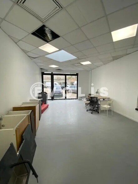 Bureau dans Massy à louer - Photo de l’immeuble – Image 2 sur 12