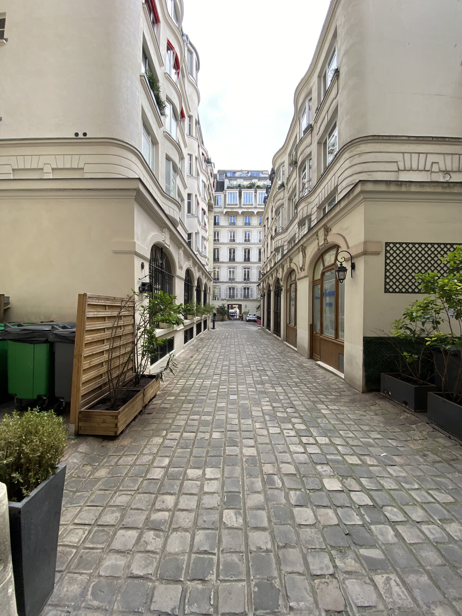 94 Rue Saint-Lazare, Paris à louer Photo de l’immeuble– Image 1 sur 1