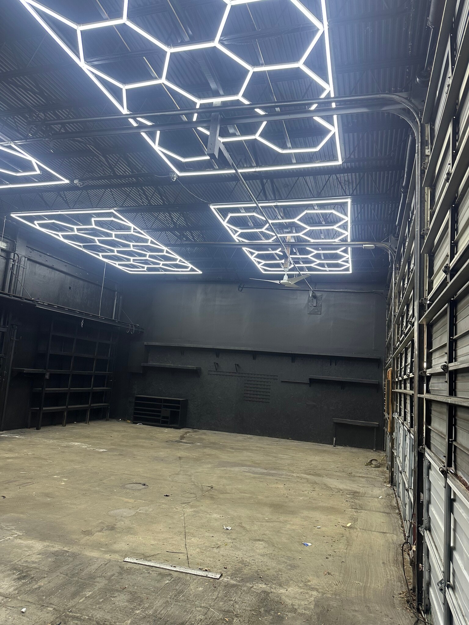 12050 NE 14th Ave, Miami, FL à louer Photo intérieure– Image 1 sur 1