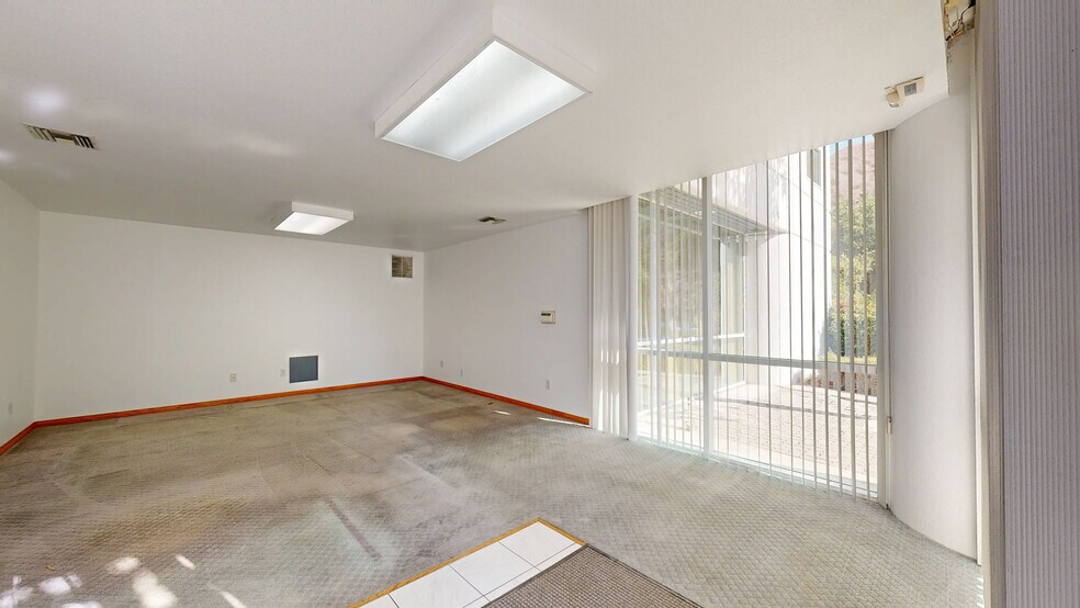 23671-23675 Via Del Rio, Yorba Linda, CA à vendre - Numérisation 3D Matterport – Image 2 sur 28