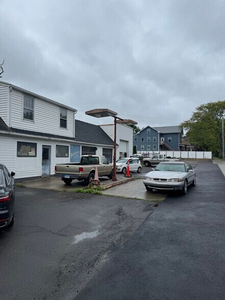 1096 Quinnipiac Ave, New Haven, CT à vendre - Photo principale – Image 1 sur 4