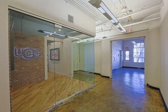 127 E 9th St, Los Angeles, CA à louer Photo intérieure– Image 2 sur 19