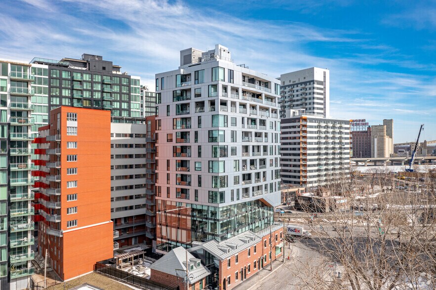1195 Rue Wellington, Montréal, QC à louer - Photo de l’immeuble – Image 2 sur 16