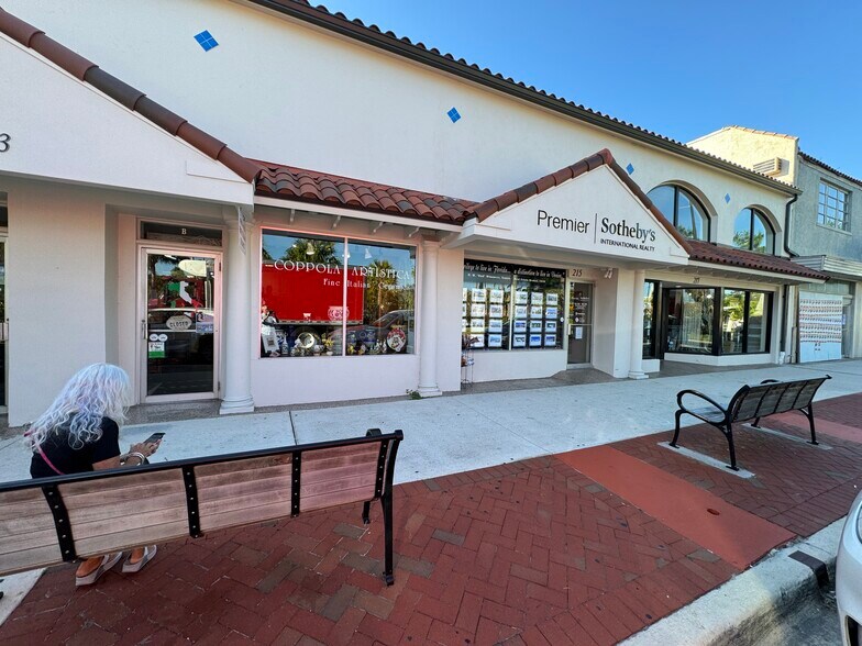 213 W Venice Ave, Venice, FL à vendre - Photo de l’immeuble – Image 2 sur 3