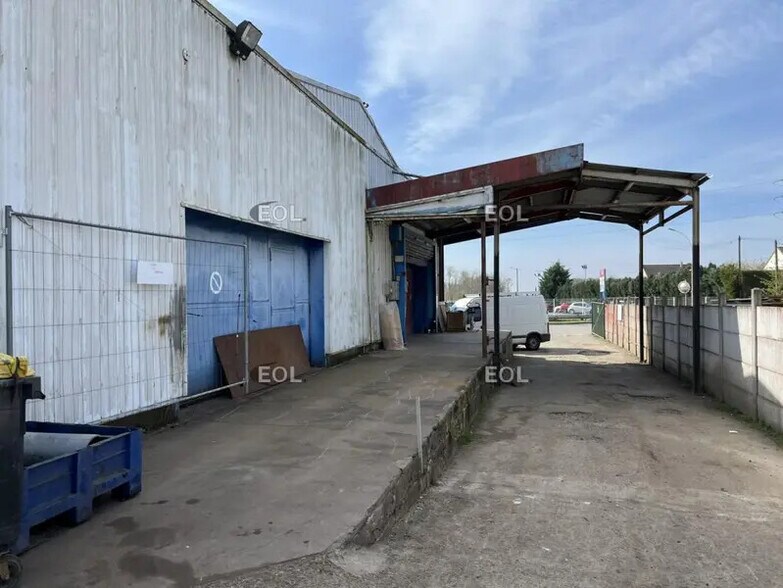 Industriel/Logistique dans Sainte-Geneviève à vendre - Photo de l’immeuble – Image 1 sur 5