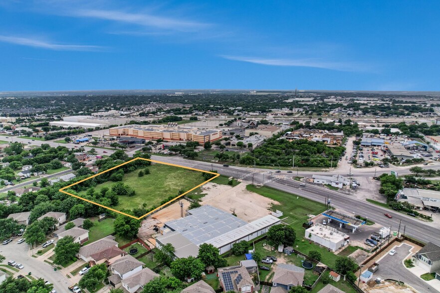 15422 W Pecan St, Pflugerville, TX à vendre - Photo de l’immeuble – Image 2 sur 3