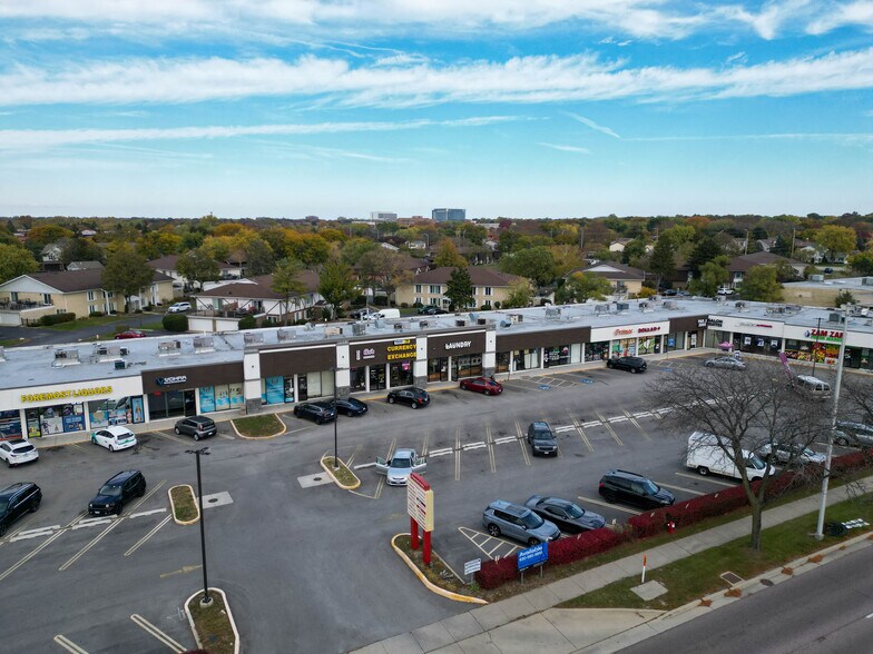1736-1790 W Algonquin Rd, Arlington Heights, IL à louer - Photo de l’immeuble – Image 2 sur 16
