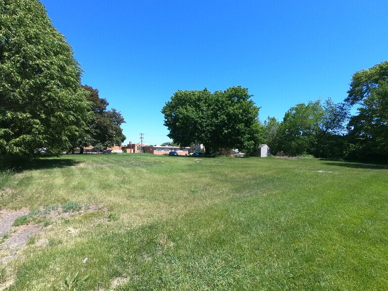 3978 W Broadway Ave, Robbinsdale, MN à vendre - Photo de l’immeuble – Image 3 sur 6