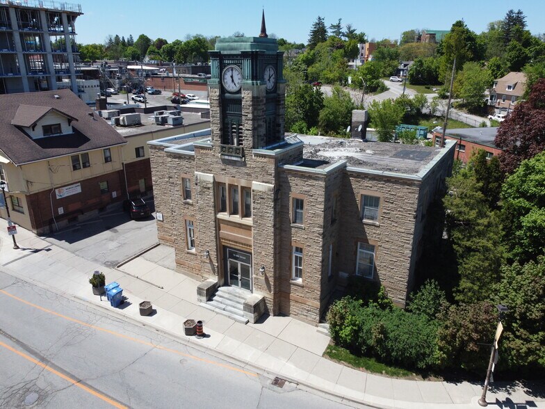 70 Mill St, Halton Hills, ON à vendre - Photo de l’immeuble – Image 3 sur 20