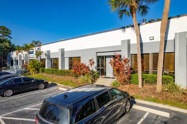 Plus de détails pour 13300 McCormick Dr, Tampa, FL - Différents types d’espaces à louer