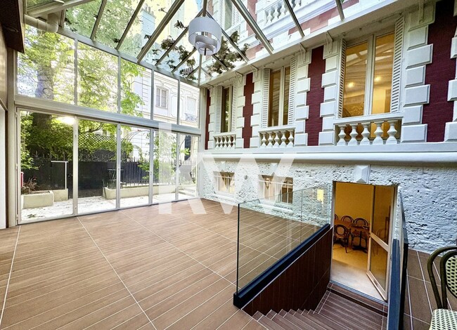 Plus de détails pour Bureau à vendre