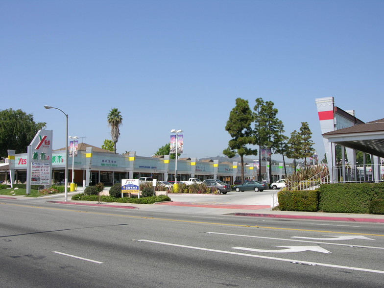 1715-1747 Fullerton Rd, Rowland Heights, CA à louer - Photo de l’immeuble – Image 2 sur 8