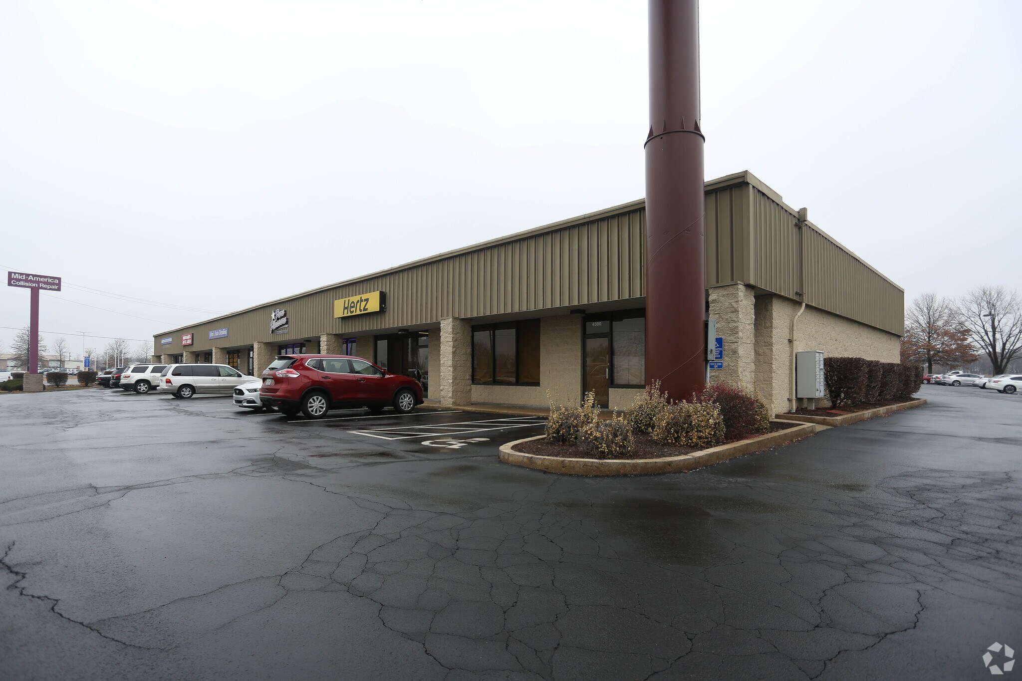 4300-4372 N Service Rd, Saint Peters, MO à louer Photo principale– Image 1 sur 13