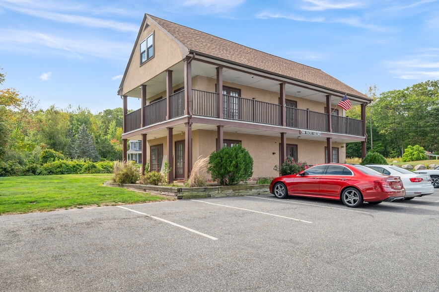 2 douglas Pike, Smithfield, RI à louer - Photo principale – Image 1 sur 45