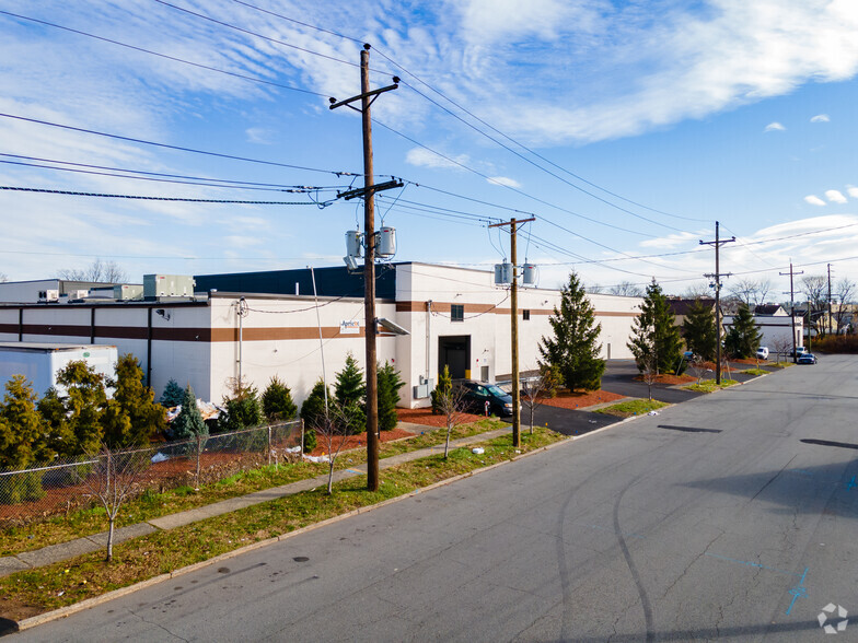 356-362 Getty Ave, Clifton, NJ à louer - Photo de l’immeuble – Image 1 sur 22