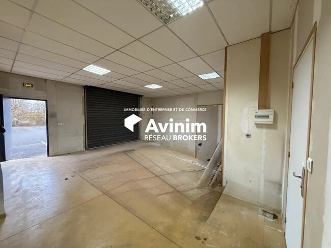 Plus de détails pour Industriel/Logistique à louer