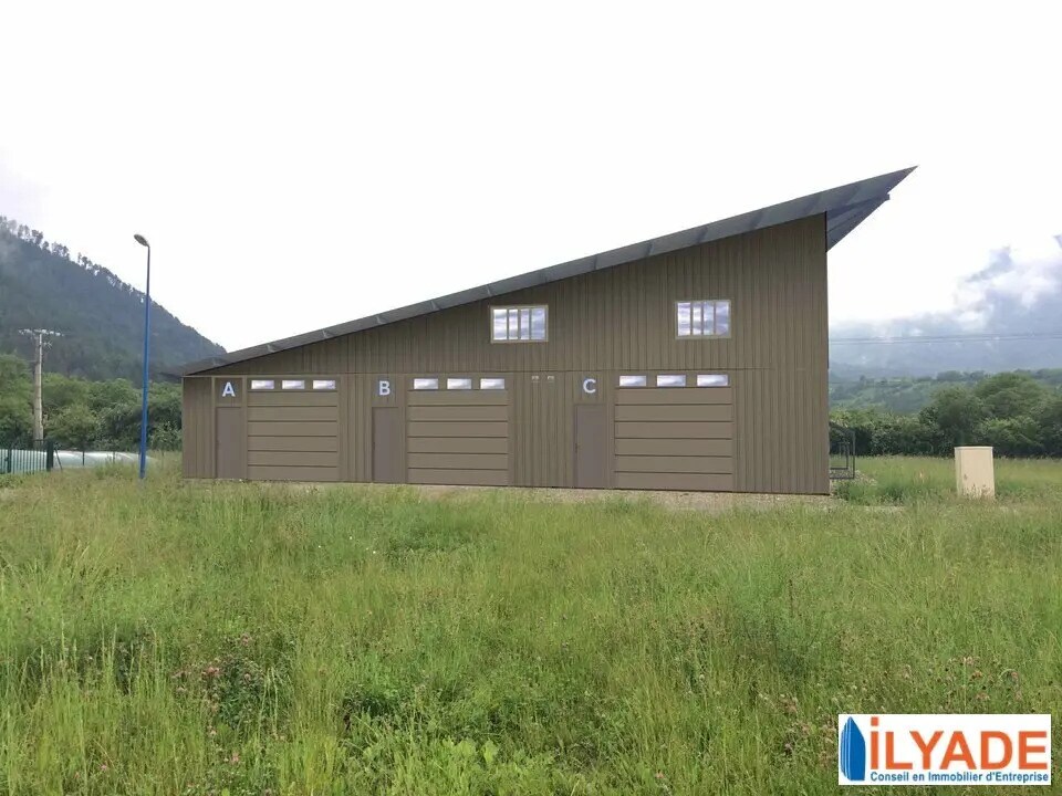 Local d’activités dans Luc-en-Diois à louer Photo de l’immeuble– Image 1 sur 3