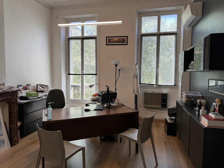 6 Square Stalingrad, Marseille à louer - Photo de l’immeuble – Image 3 sur 8
