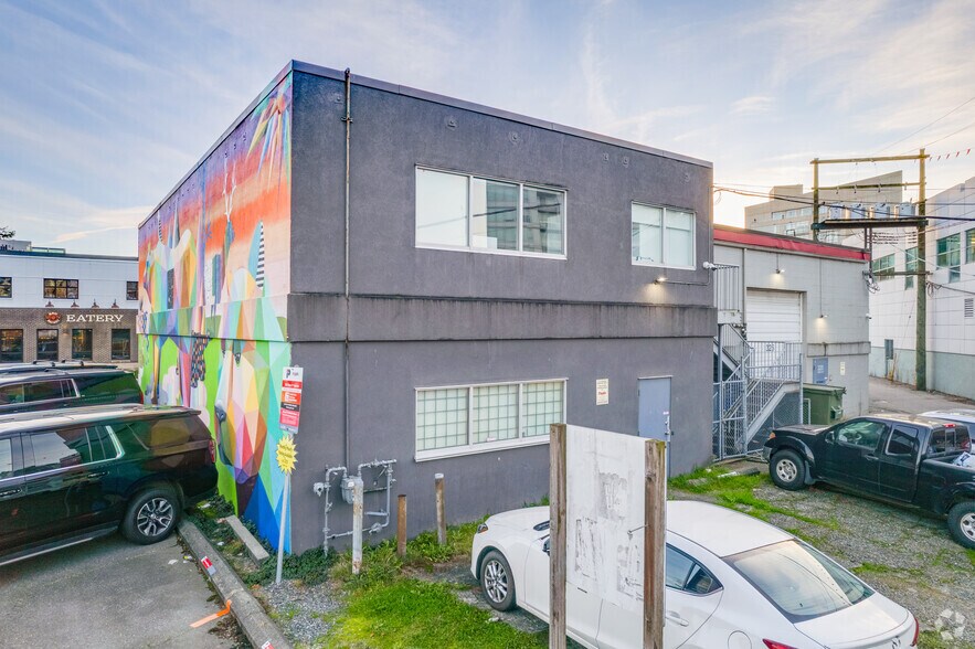 325 W 4th Ave, Vancouver, BC à louer - Photo de l’immeuble – Image 3 sur 3