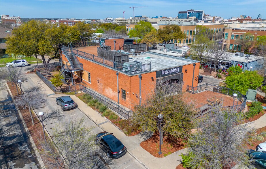 1311 Lipscomb St, Fort Worth, TX à louer - Photo de l’immeuble – Image 2 sur 11