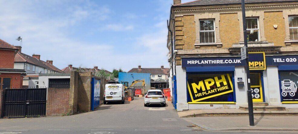 120 Hertford Rd, Enfield à vendre - Photo de l’immeuble – Image 3 sur 3