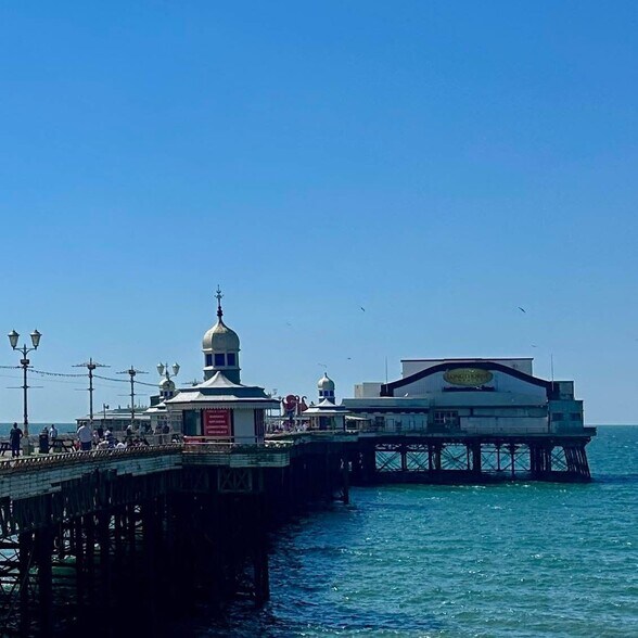 North Pier, Blackpool à vendre - Photo principale – Image 2 sur 15