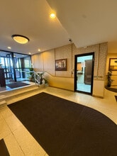 7840 164th St, Fresh Meadows, NY à louer Photo intérieure– Image 2 sur 6