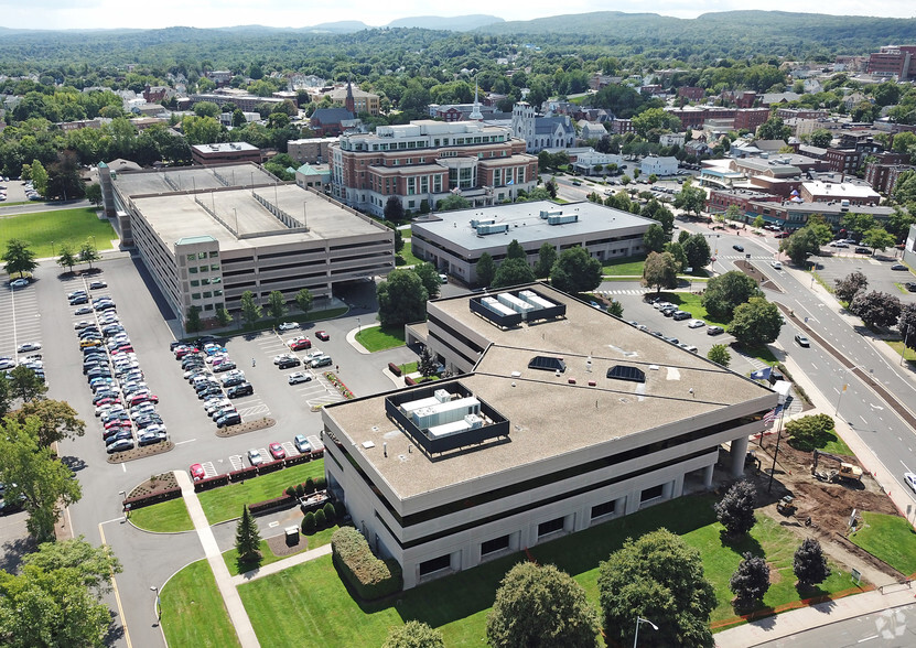 1 Liberty Sq, New Britain, CT à louer - Aérien – Image 2 sur 19