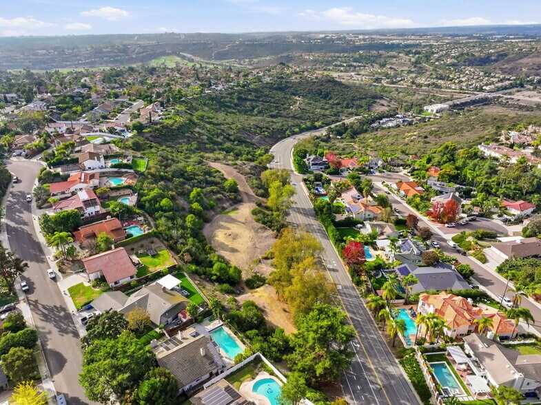 6515-6535 El Fuerte Street, Carlsbad, CA à vendre - Aérien – Image 3 sur 9